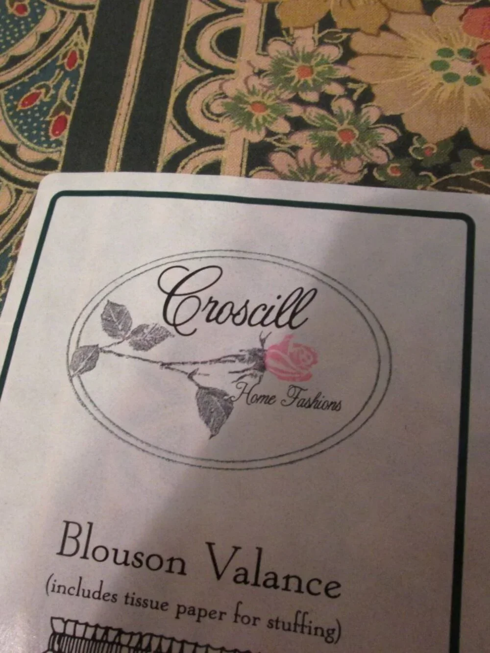 New Old Stock Croscill Home Blouson Valance Traditional Classic Formal Floral